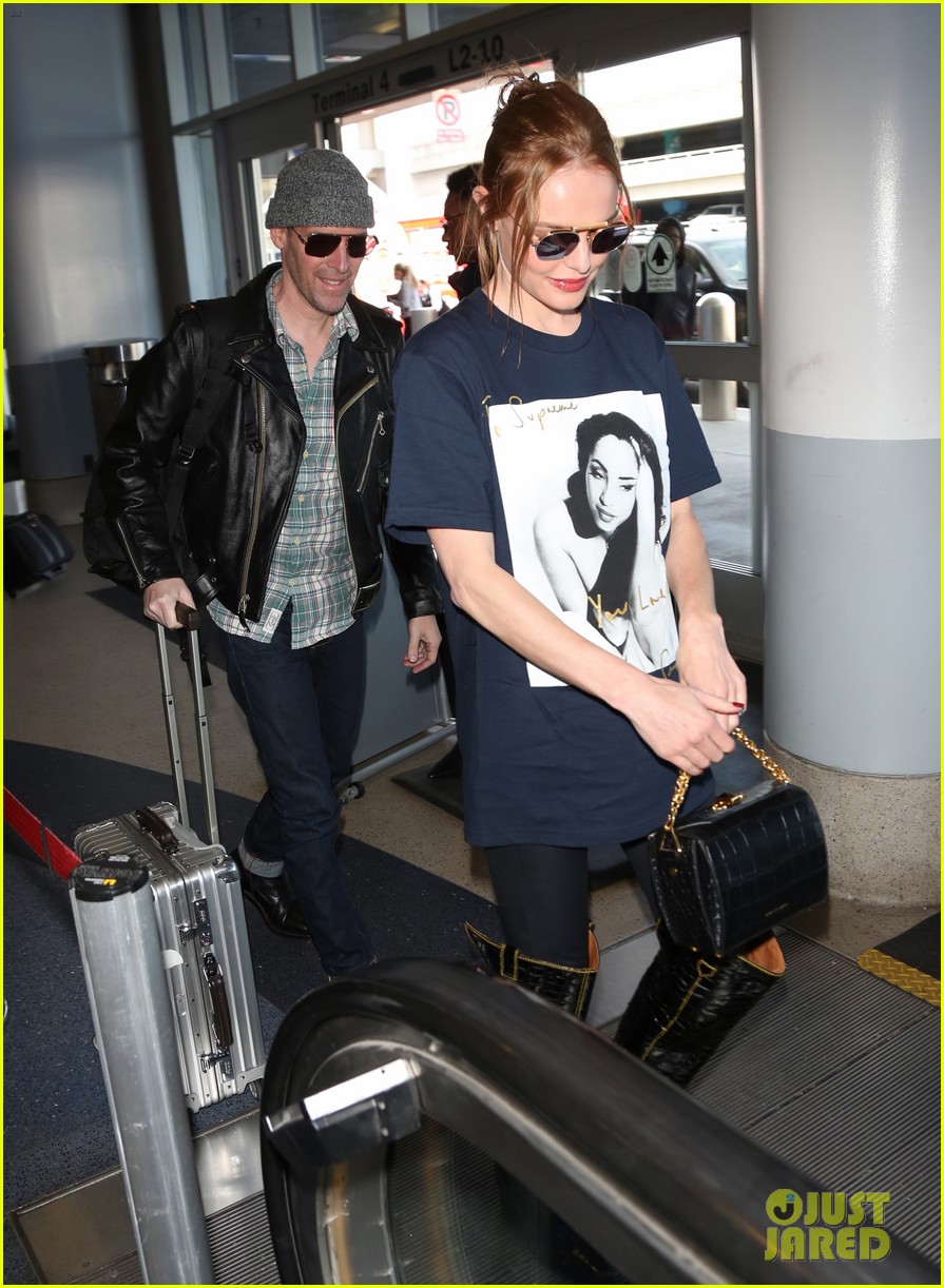 kate bosworth wears a sade shirt for chic airport outfit 054046957