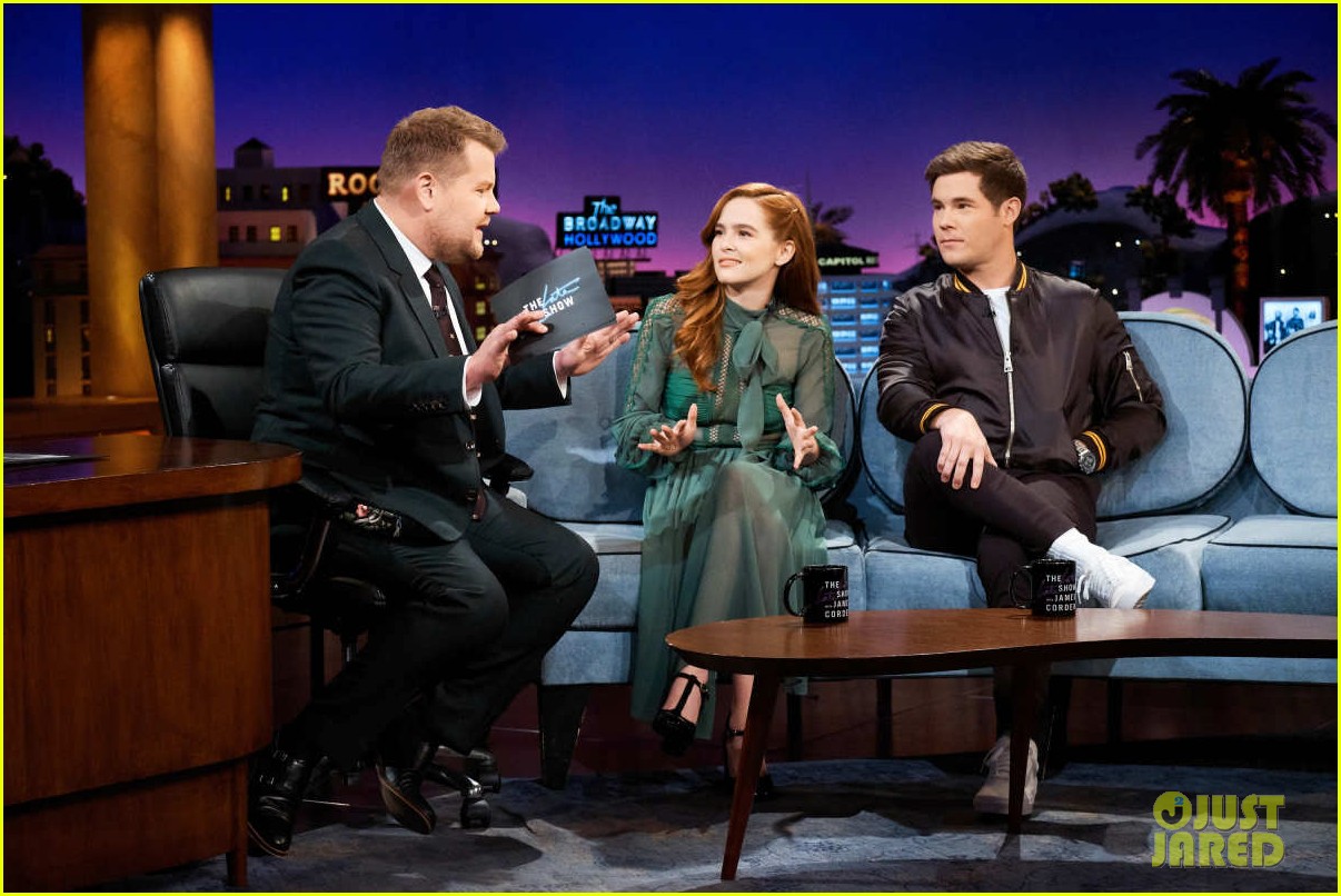 zoey deutch shows off her questionably psycho dog tattoo on late late show 034057102