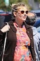 pregnant kirsten dunst kicks off her weekend at the grocery store 02