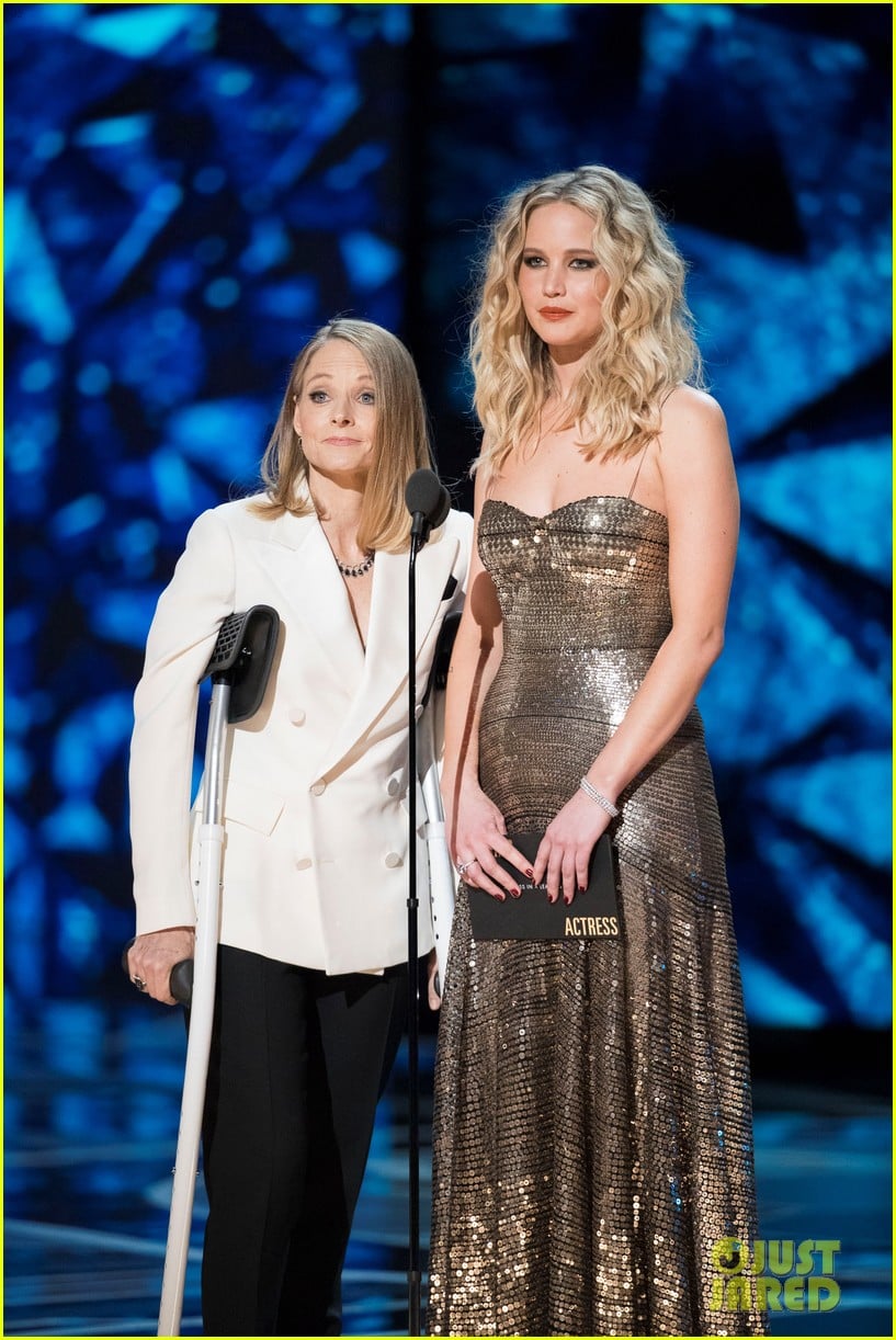 Jennifer Lawrence & Jodie Foster Roast Meryl Streep at Oscars 2018