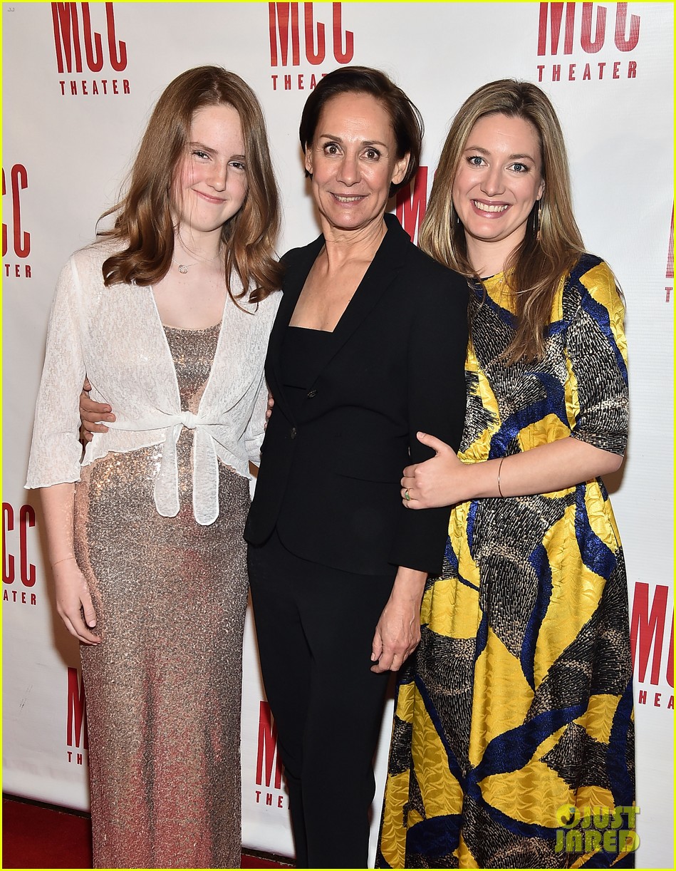 laurie metcalf gets support from daughters greta gerwig at miscast honors 2018 054056605
