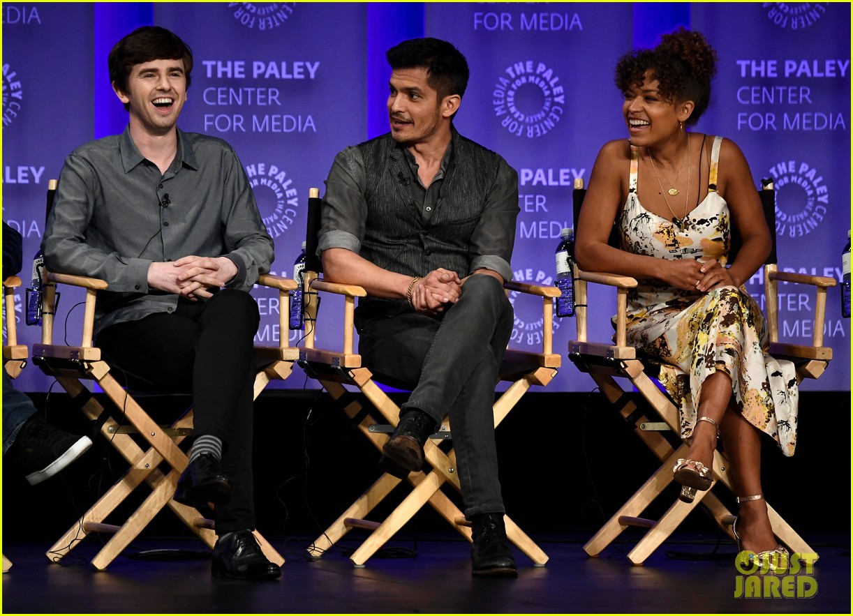 freddie highmore joins his good doctor co stars at paleyfest 014054927
