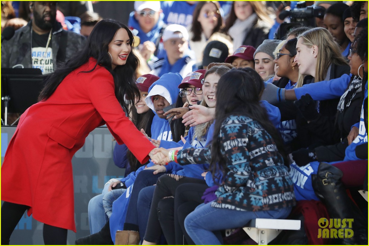 demi lovato march for our lives 034055073