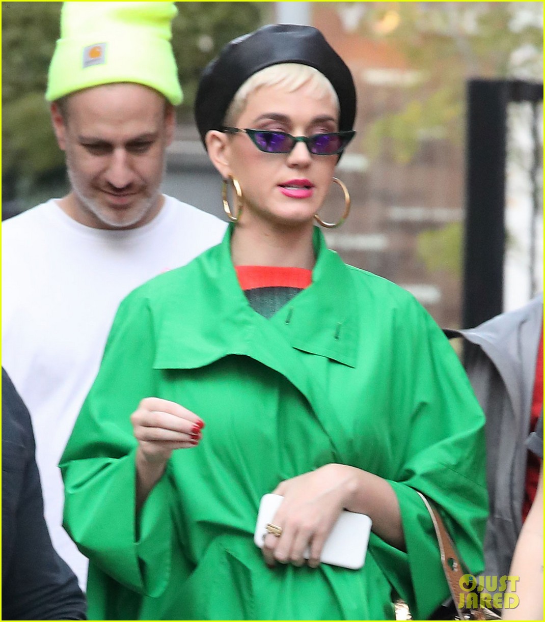 Katy Perry & Orlando Bloom Did RealLife Mario Kart in Tokyo! Photo