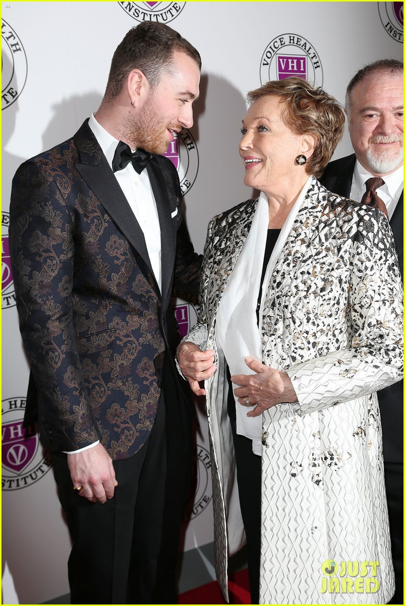 sam smith and christina perri honor julie andrews at raise your voice concert 044046381