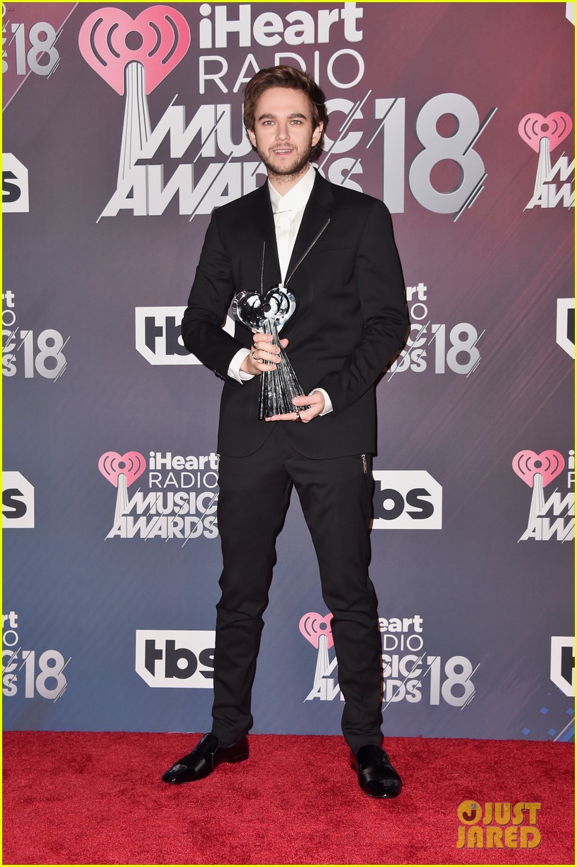 zedd wins dance song of the year at iheartradio music awards 14