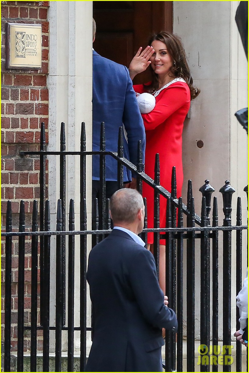 first photos royal baby kate middleton prince william 714070827
