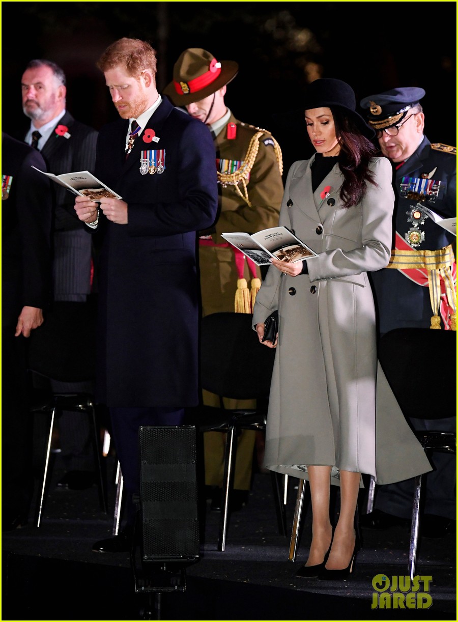 Prince Harry & Meghan Markle Meet Up with Prince William at Anzac Day(00)