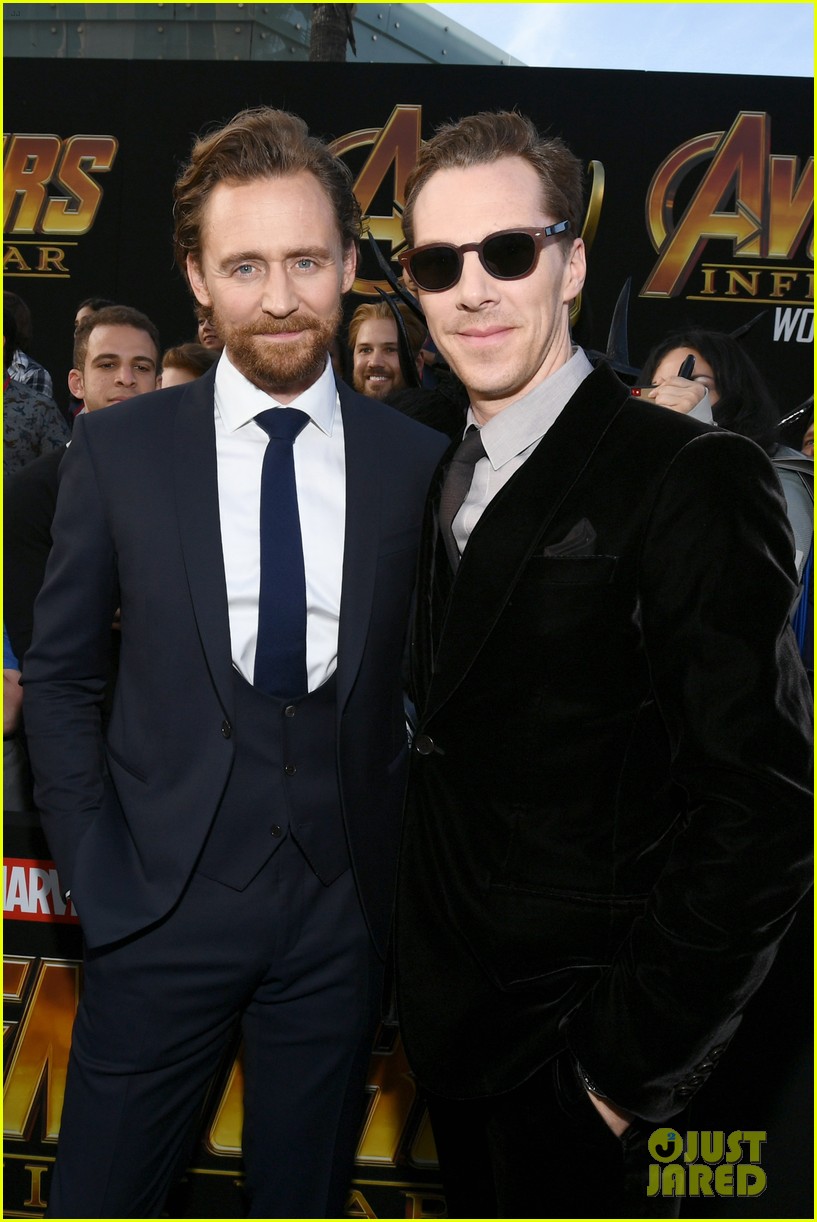 chris hemsworth and tom hiddleston represent thor at avengers premiere 024071144