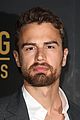 theo james suits up for backstabbing for beginners new york premiere 29