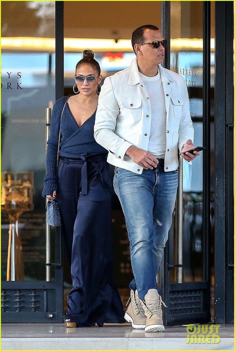 jennifer lopez alex rodriguez take their daughters shopping in beverly hills 054059784