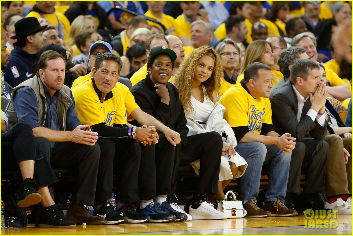 Beyonce & JayZ Have a Court Side Date Night at Warriors Game! Photo