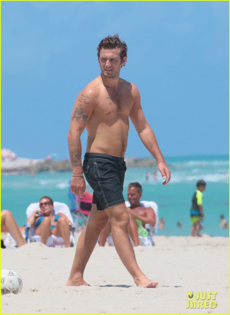 Alex Pettyfer Physique - Ocenside