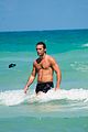 alex pettyfer shirtless miami beach 03