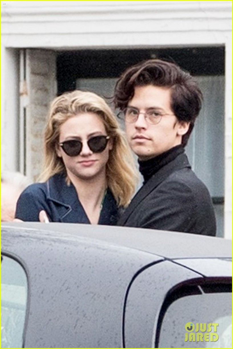 cole sprouse lili reinhart spotted kissing in paris 014059957