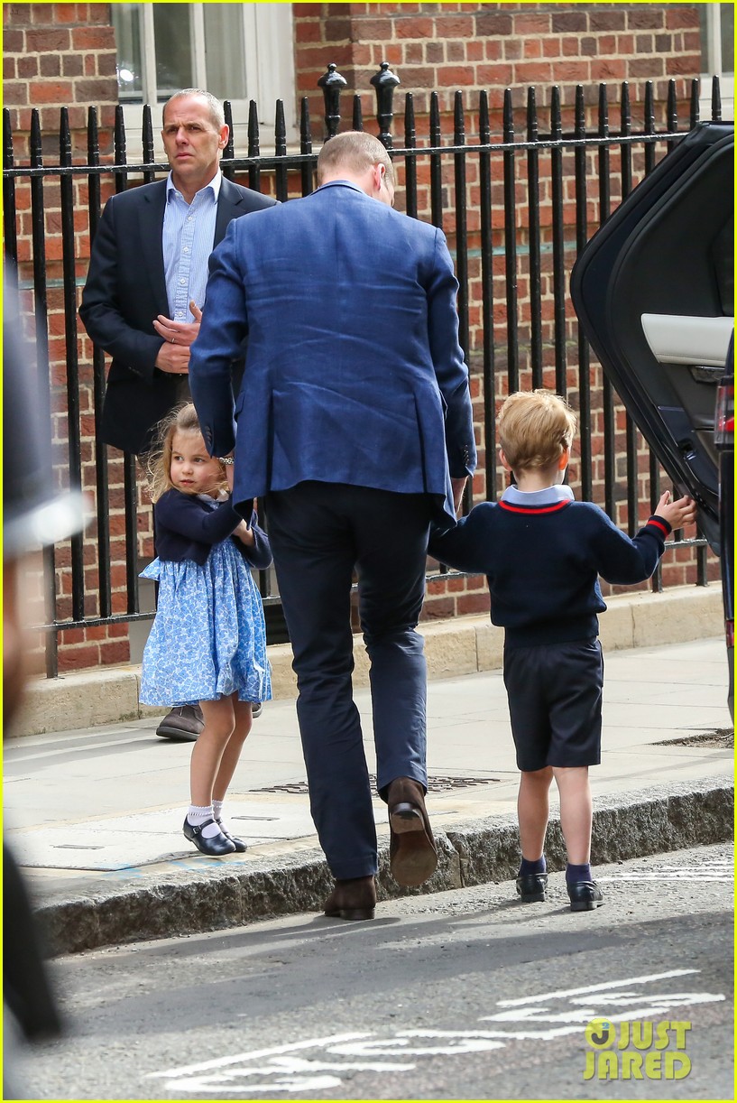 Prince & Princess Charlotte Arrive to Meet Their New Baby