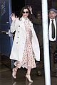 pregnant rachel weisz covers baby bump with pretty floral dress 02