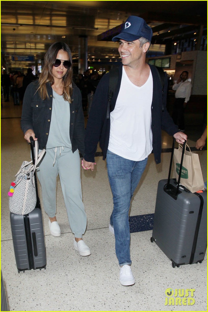 jessica alba and cash warren hold hands after her birthday trip to cabo 064076075