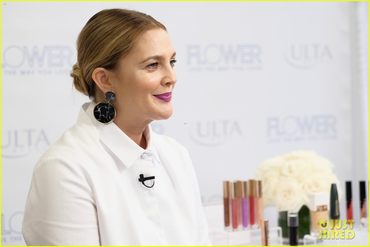 drew barrymore reveals her biggest beauty concern really dark circles 014090404