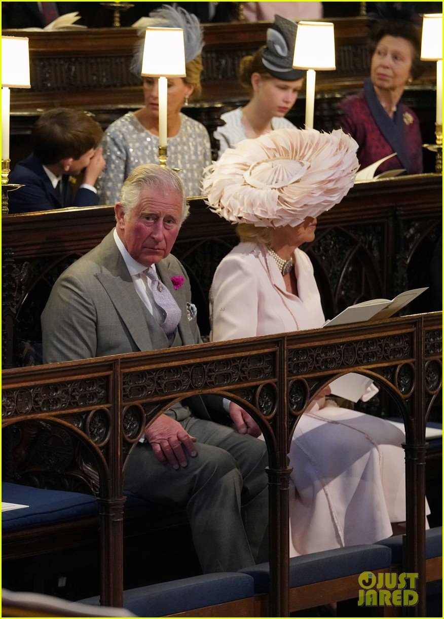 prince charles walks meghan markle down aisle royal wedding 05