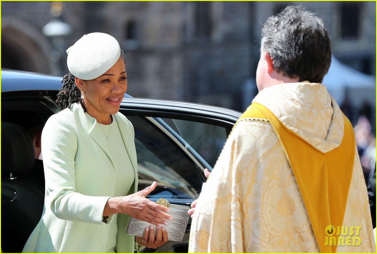 Meghan Markle's Mom Doria Drives with Her To Royal Wedding! Photo
