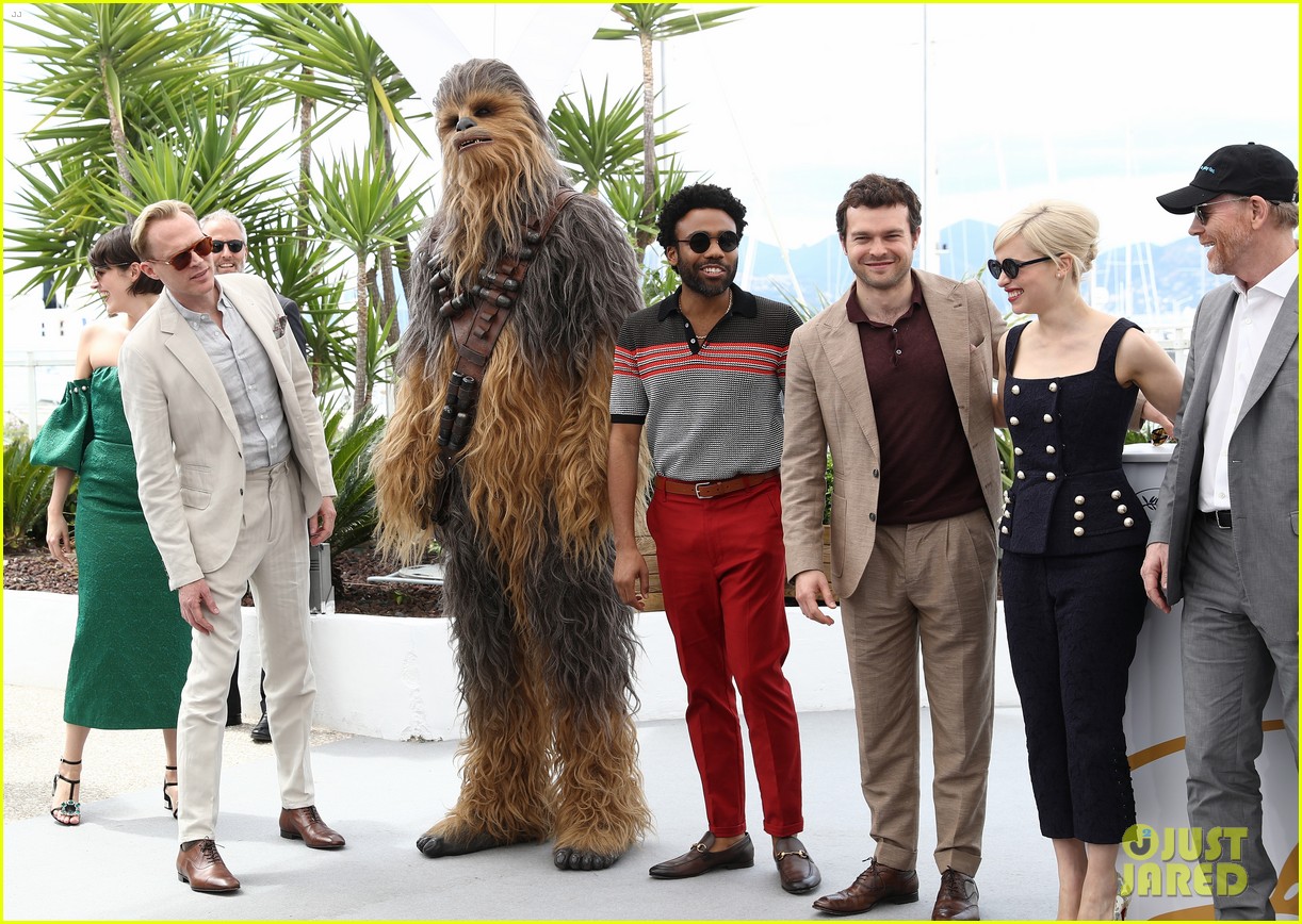 alden ehrenreich emilia clarke donald glover hit cannes for solo a star wars story photo call 014083126