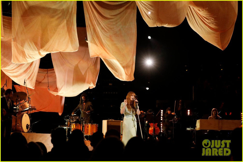 florence the machine debut hunger live on the voice 074089555