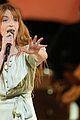 florence the machine debut hunger live on the voice 04