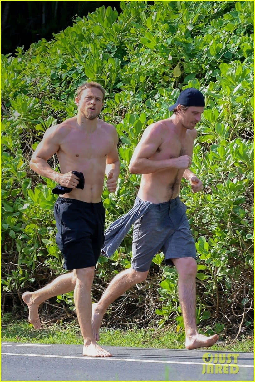 Charlie Hunnam & Garrett Hedlund Go Shirtless for Their Run! Photo