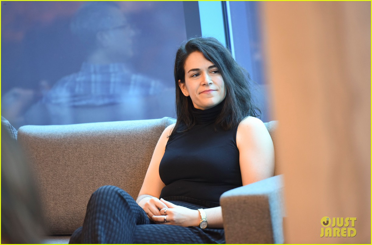 abbi jacobson lands comedy central first look deal with iiana glazer 064078104