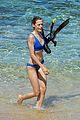 jaime king goes snorkeling in hawaii with hubby kyle newman 20