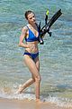 jaime king goes snorkeling in hawaii with hubby kyle newman 22