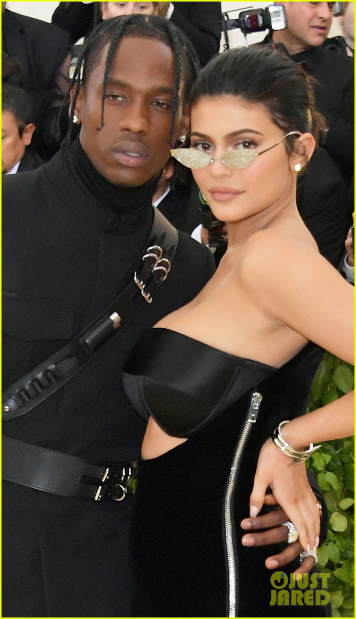 Photo kylie jenner travis couple up at met gala 01 Photo 4078666