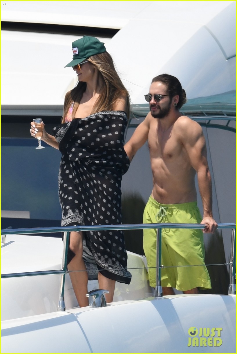 Heidi Klum And Tom Kaulitzs Beach Day Bikini Pda Pure Happiness - xg7lw6y