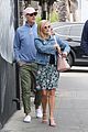 reese witherspoon jim toth grab dinner in venice 03