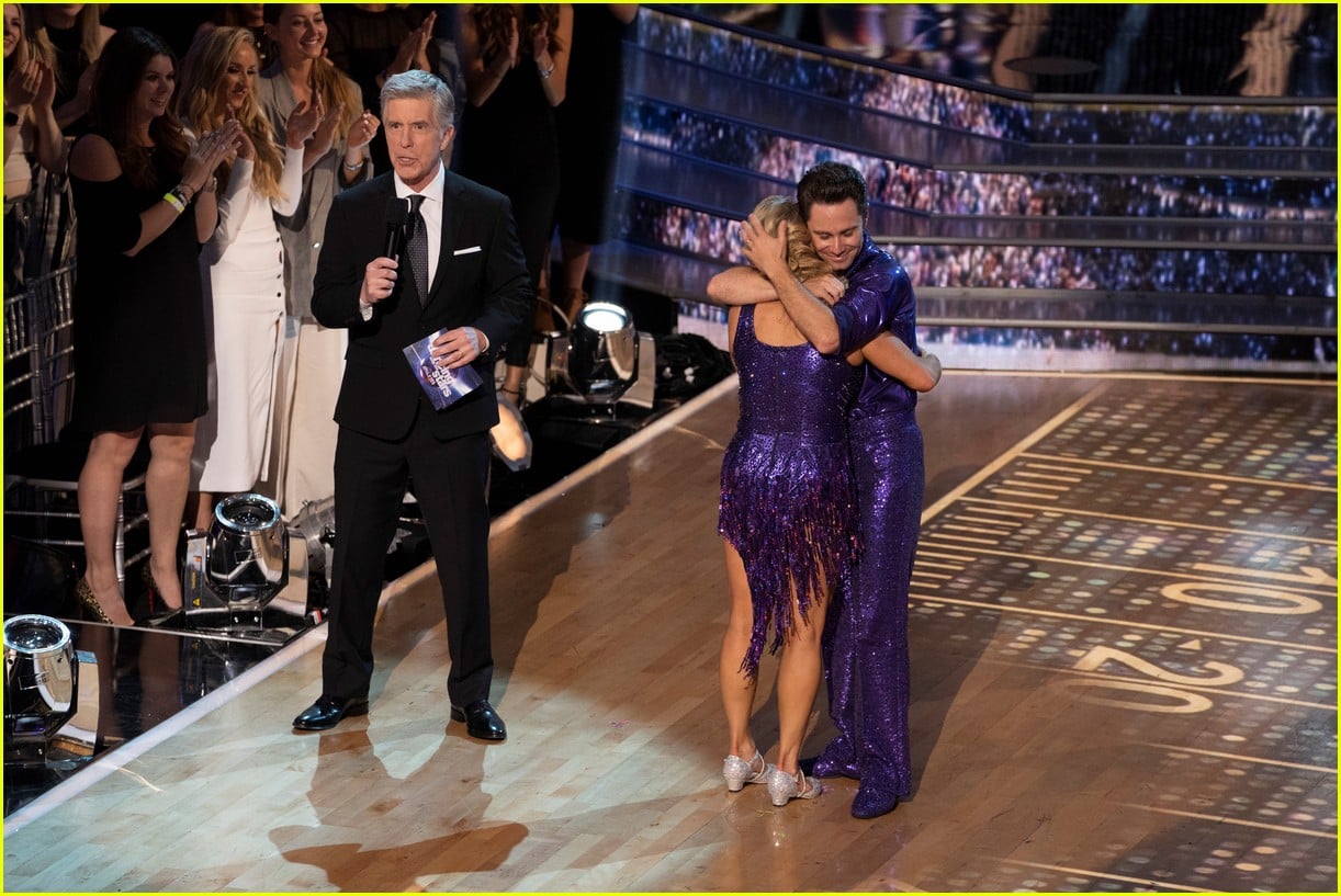 Tonya Harding's Final Dance on 'DWTS' Will Put a Big Smile on Your Face(02)