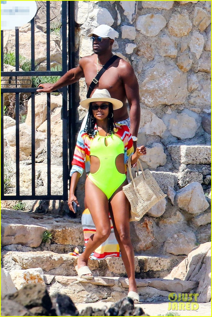 gabrielle union and shirtless dwyane wade show some sweet pda on vacation 014091132