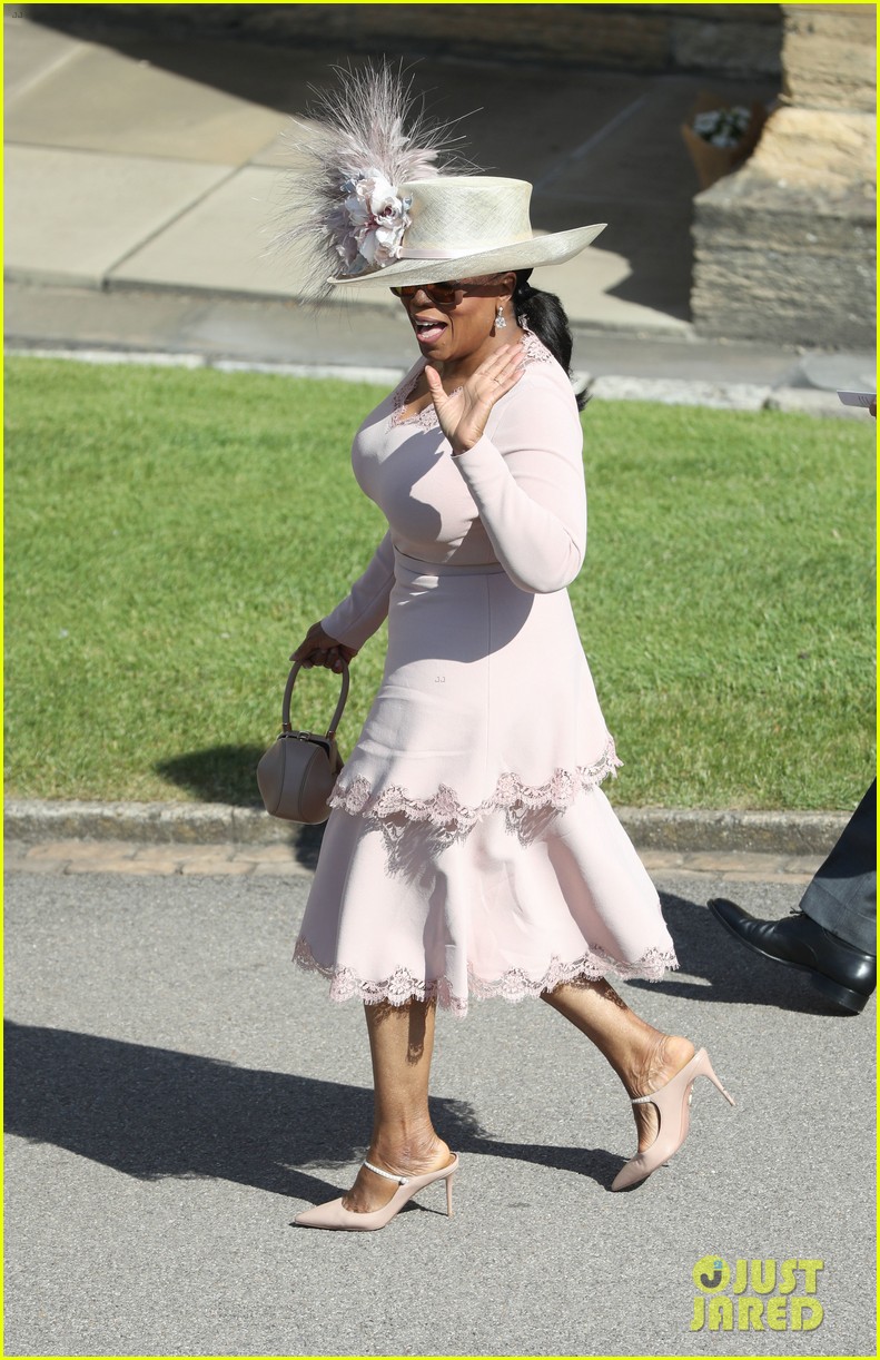 oprah winfrey royal wedding outfit 124088065