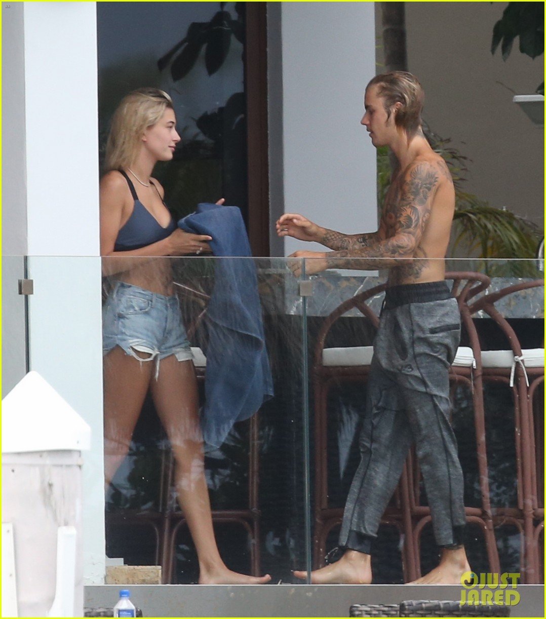 justin bieber gets cozy in miami with hailey baldwin 214099627