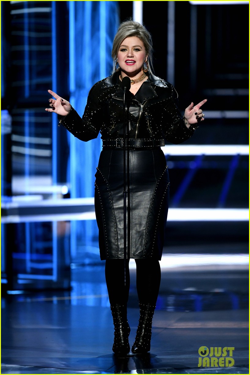 Kelly Clarkson Shares How She 'Dropped Weight' After NYC Move | Us Weekly, image size:817x1222