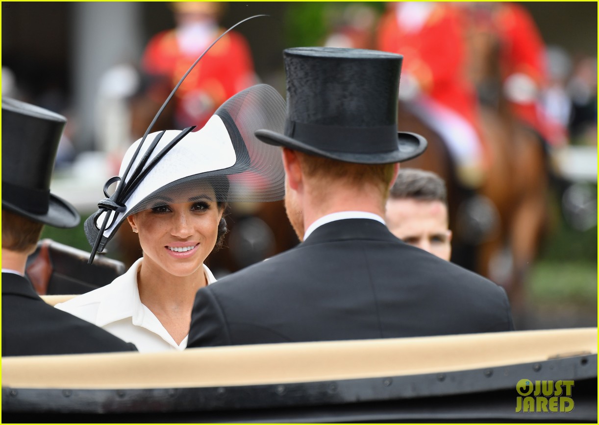 Duchess Meghan Markle Makes Royal Ascot Day Debut! Photo 4104195