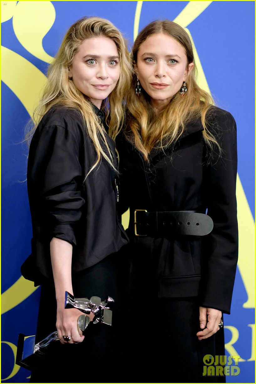 MaryKate & Ashley Olsen Win Accessories Designer of the Year at CFDA Fashion Awards 2018 Photo
