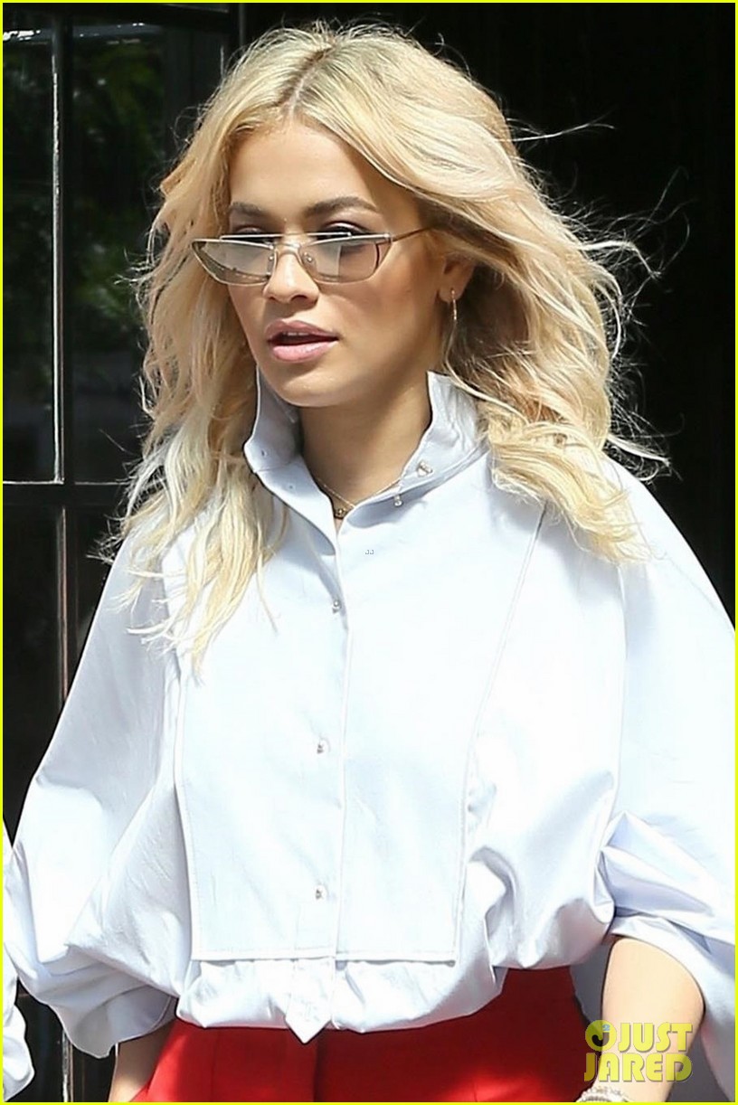 rita ora rocks two chic outings in nyc 054105264