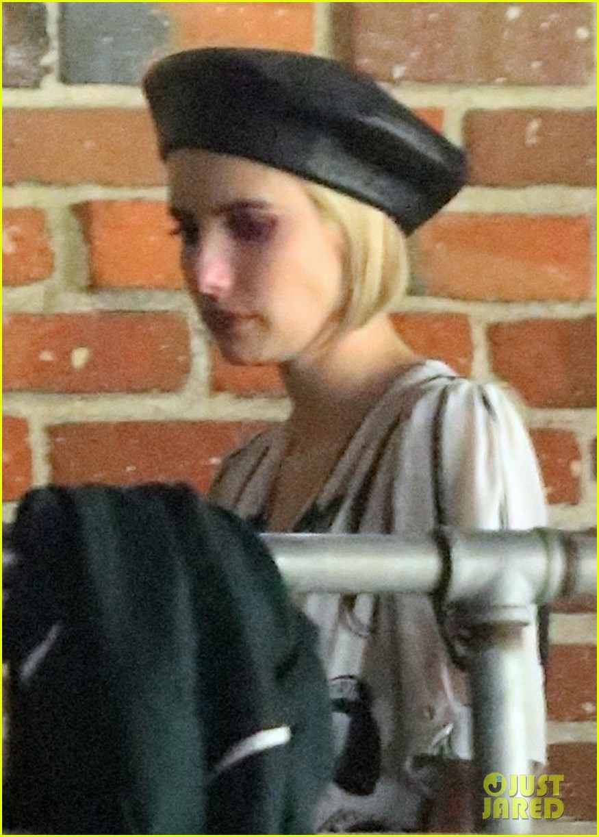emma roberts hangs out with kristen stewart stella maxwell in hollywood 074098463