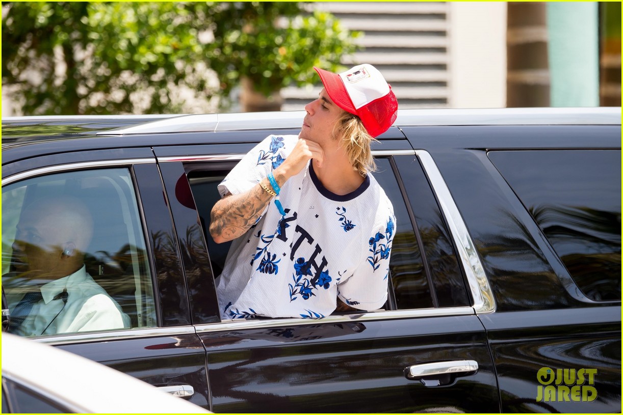justin bieber shows off tattooed torso on vacation with hailey baldwin 16