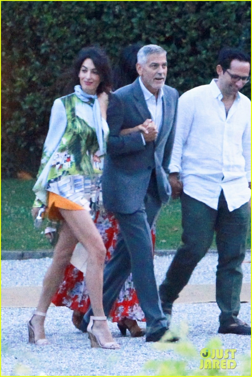 george amal clooney step out for dinner in lake como 01