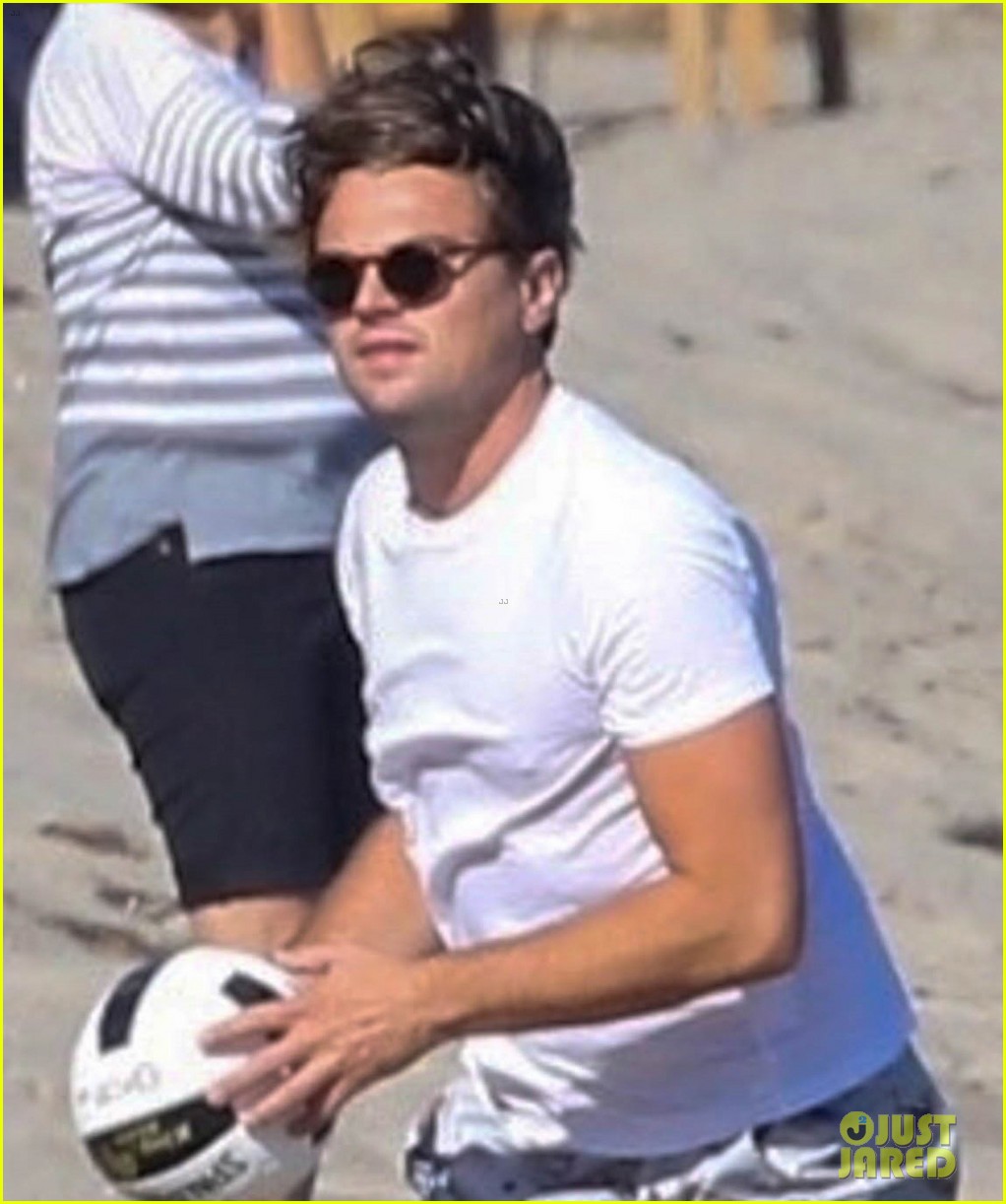 leonardo dicaprio adds scott eastwood to his volleyball squad 044119218