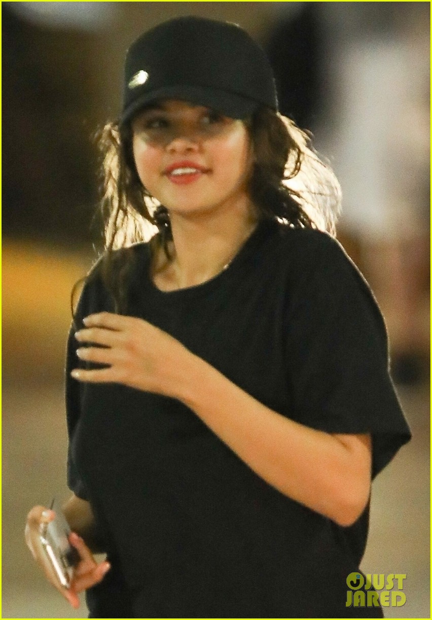 selena gomez enjoys night out with caleb stevens and friends 054121857