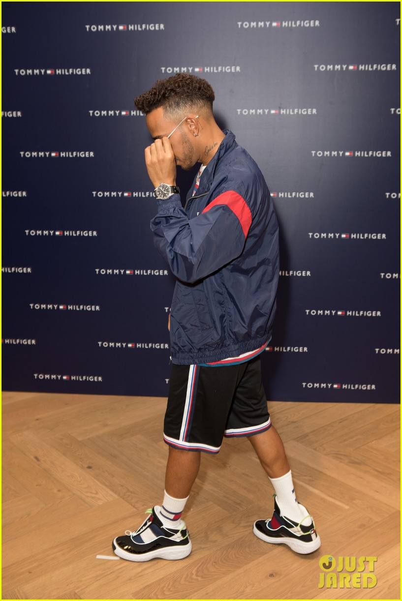 lewis hamilton hosts tommy hilfiger launch in london 12