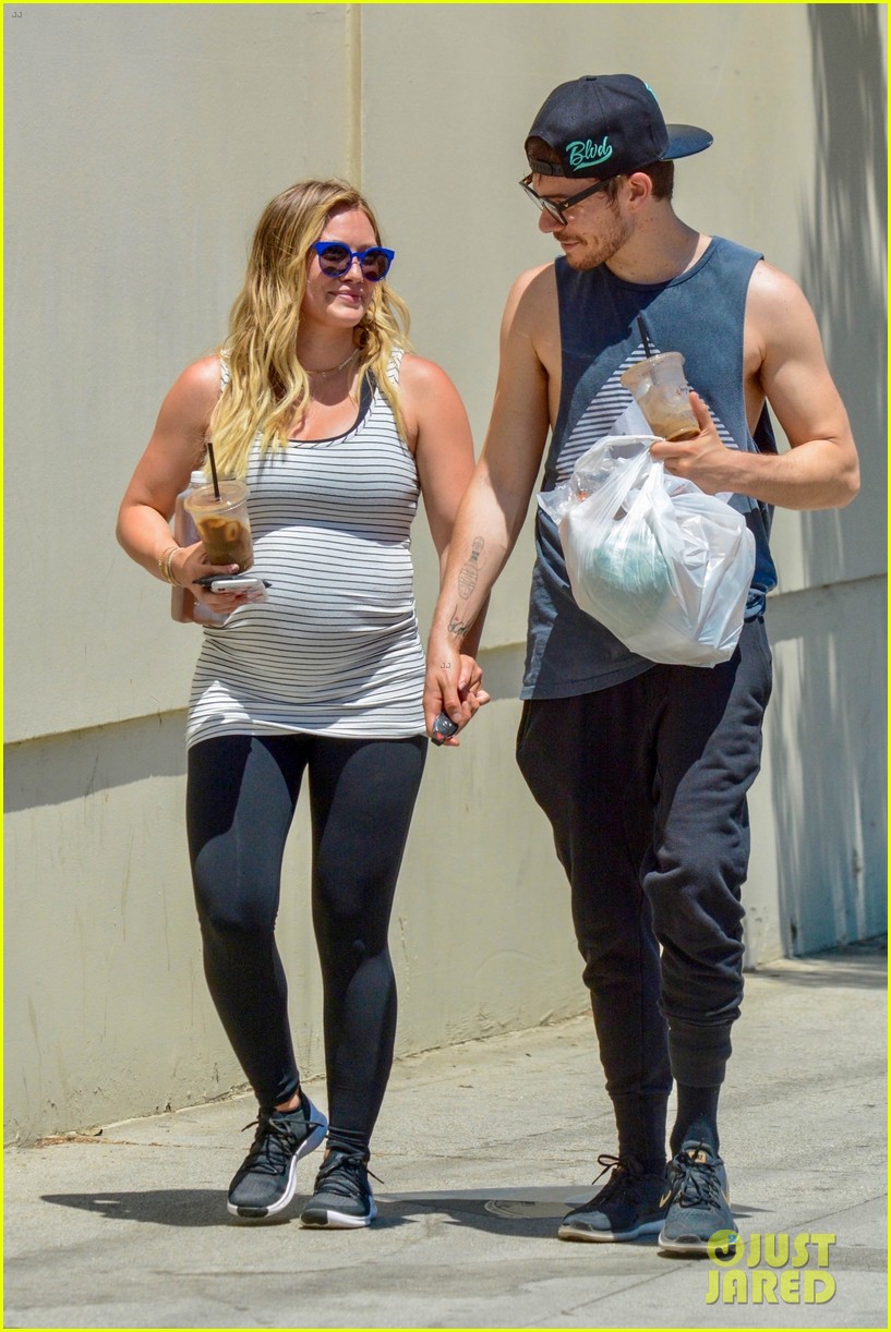 Pregnant Hilary Duff & Boyfriend Matthew Koma Look Happy Together at